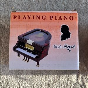 Vintage Mini Playing Piano Toy - Mozart